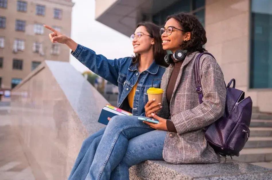 Quanto Tempo Dura a Faculdade de Design Gráfico? Descubra Aqui!