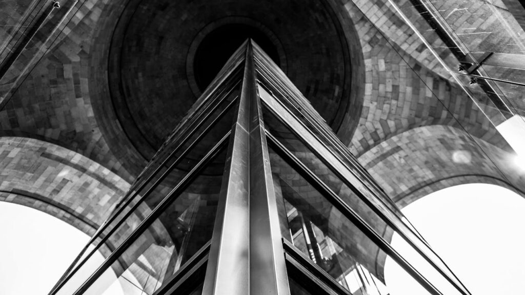 Desenvolvimento de estruturas metálicas no design industrial